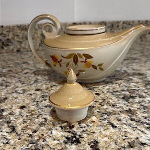 Vintage Hall’s Superior Quality Kitchenware Tureen – Rare Ceramic
